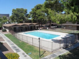 3718 Hazelwood St in Las Vegas, NV - Building Photo