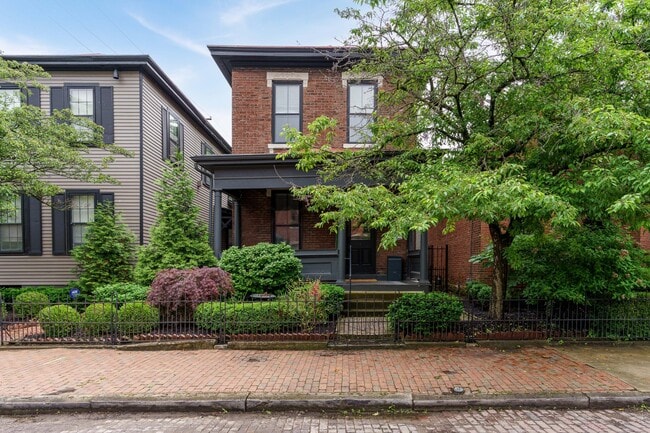 property at 564 S 6th St