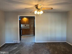4417 Crossland Rd in Philadelphia, PA - Building Photo - Building Photo