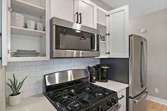 5015 Main St in Lisle, IL - Building Photo - Building Photo