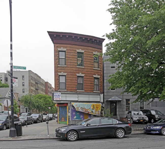 1022 Cortelyou Rd in Brooklyn, NY - Building Photo - Building Photo