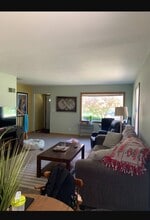 8357 W Watertown Plank Rd in Wauwatosa, WI - Building Photo - Building Photo