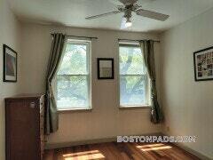 1415 Commonwealth Ave, Unit 304 in Boston, MA - Building Photo - Building Photo