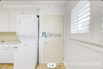 212 Allen St E in Waterloo, ON - Building Photo - Building Photo