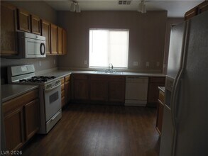10923 Golden Birch Pl in Las Vegas, NV - Building Photo - Building Photo
