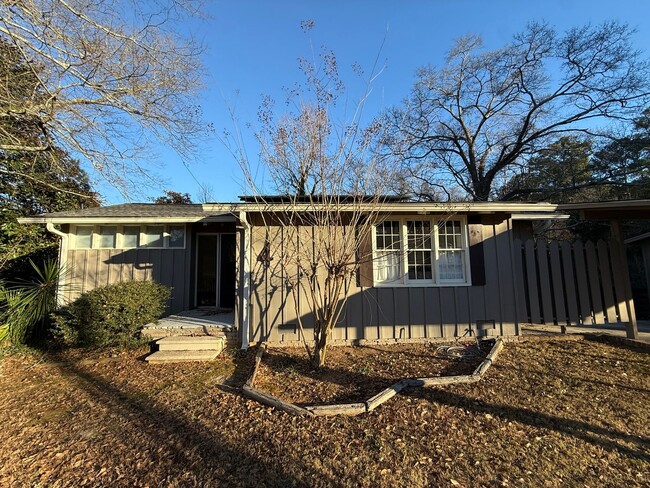 property at 4 Mitchell Cir SE