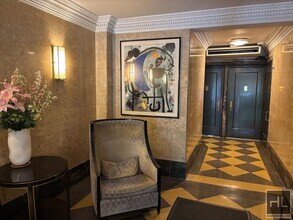 WEST 79 STREET in New York, NY - Building Photo - Building Photo