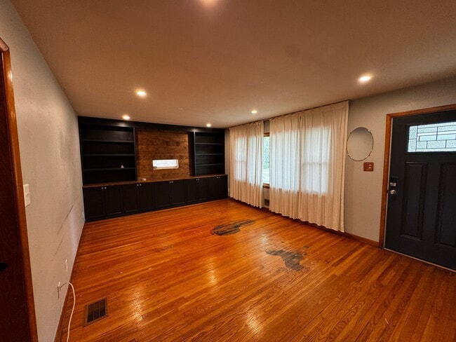 2333 Hanover Dr in Indianapolis, IN - Building Photo - Building Photo