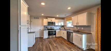 109 Eleanor Cv Rd in Arden, NC - Building Photo - Building Photo