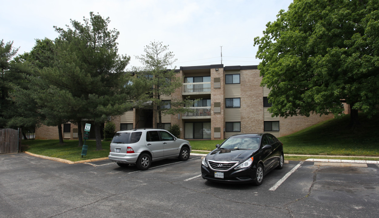 Burgundy Park in District Heights, MD - Building Photo