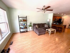 405 Clare Ln in Louisville, KY - Building Photo - Building Photo