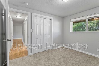 4035 SE King Rd in Milwaukie, OR - Building Photo - Building Photo