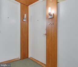 2010 Kalorama Rd NW in Washington, DC - Building Photo - Building Photo