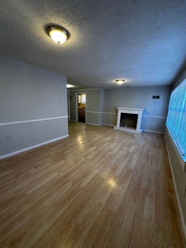 1177 E 65th St in Kansas City, MO - Building Photo - Building Photo