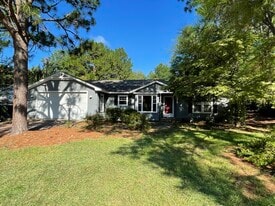 125 Lost Tree Rd in Pinehurst, NC - Building Photo