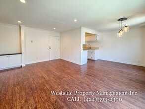 8163 Redlands St in Los Angeles, CA - Building Photo - Building Photo