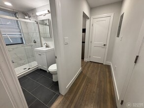 19 Peterborough St, Unit 8 in Boston, MA - Foto de edificio - Building Photo