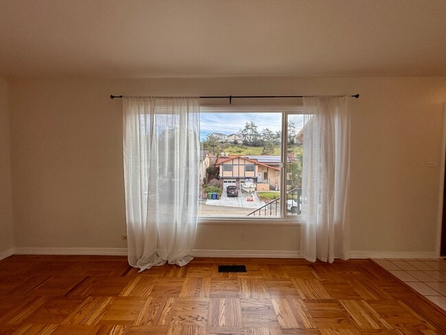 18733 Stanton Ave in Castro Valley, CA - Building Photo - Building Photo