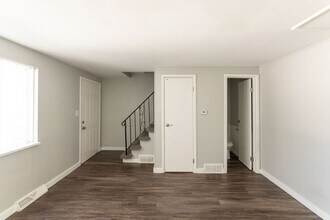 W. 46th Avenue in Wheat Ridge, CO - Foto de edificio - Interior Photo