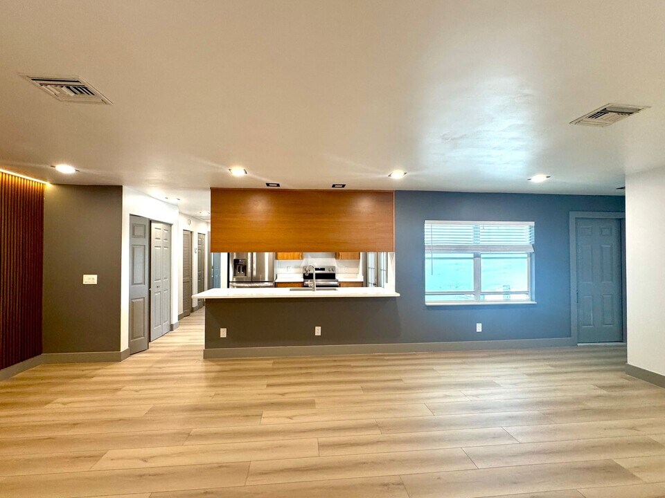2963 Poplar Ave in Leesburg, FL - Building Photo