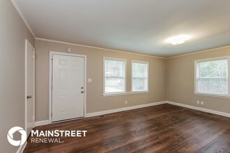 651 Reeves Ct in Charlotte, NC - Building Photo - Building Photo