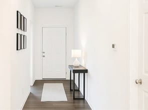 4378 Ashworth Ln in Columbus, IN - Foto de edificio - Building Photo