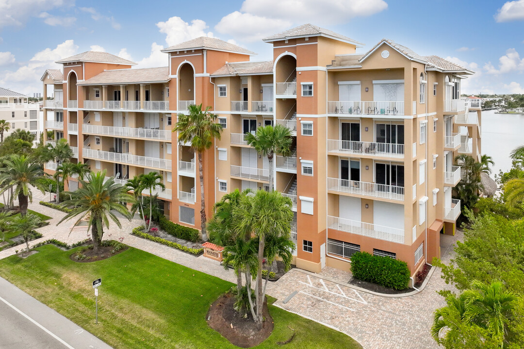 Sunset Bay in Naples, FL - Building Photo