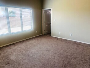 8701 11th St in Lubbock, TX - Building Photo - Building Photo