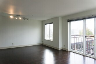 1711 E Olive Wy in Seattle, WA - Building Photo - Building Photo