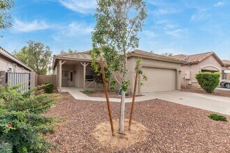 17067 W Young St in Surprise, AZ - Building Photo - Building Photo