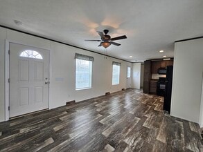 6 Daisy Ln in Weedsport, NY - Building Photo - Building Photo