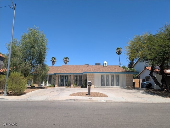 property at 3412 Sioux Way