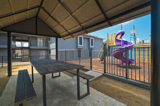 Lila Apartments in Dallas, TX - Building Photo - Building Photo