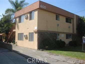 600 E Acacia Ave
