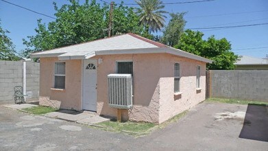 1124 E Fairmount in Phoenix, AZ - Foto de edificio - Building Photo