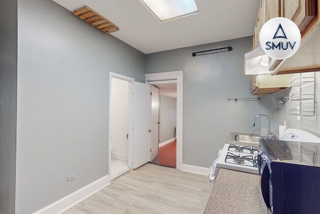 929 N Calvert St in Baltimore, MD - Building Photo - Building Photo