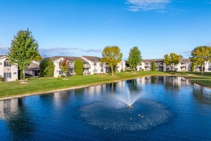 Cove at Crystal Lake in Green Bay, WI - Building Photo