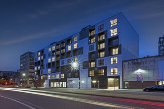 The Astir Callowhill in Philadelphia, PA - Foto de edificio - Building Photo