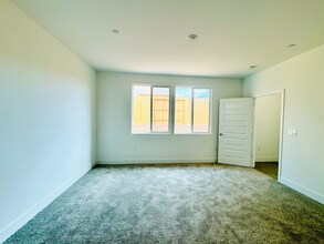 4371 Greenshank Cir in Rancho Cordova, CA - Building Photo - Building Photo