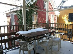 84 Line St, Unit 2 in Somerville, MA - Foto de edificio - Building Photo