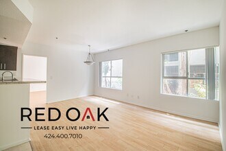 La Elle Apartments in West Hollywood, CA - Building Photo - Building Photo