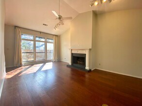 2500 Quarry Rd in Austin, TX - Building Photo - Building Photo