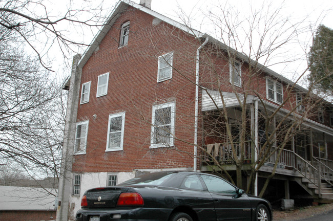 150 Perkiomen Ave in Schwenksville, PA - Building Photo - Building Photo