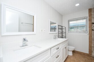 5214 De Milo Dr in Houston, TX - Building Photo - Building Photo