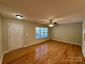 10879 Holly Ridge Blvd in Charlotte, NC - Building Photo - Building Photo