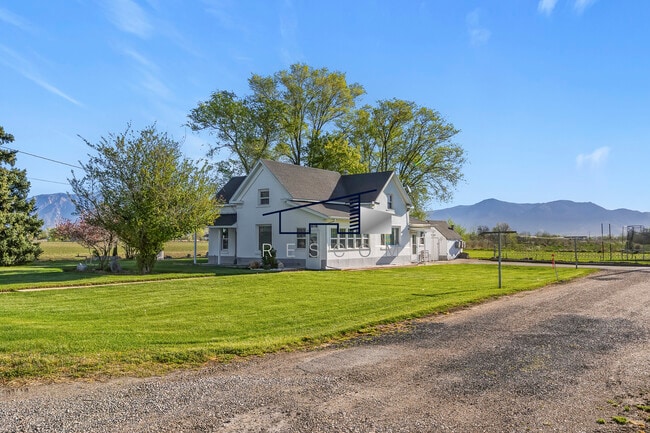 1608 S 4700 W in Ogden, UT - Foto de edificio - Building Photo