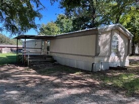 112 Peddy St in Ardmore, OK - Building Photo