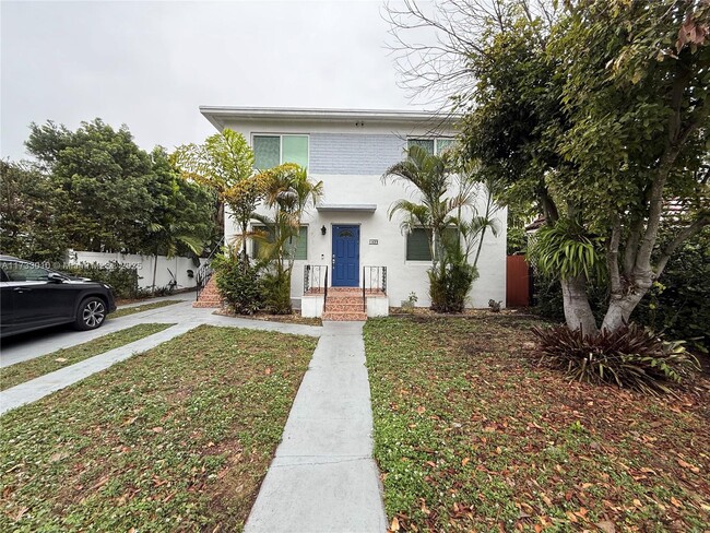1429 SW 23rd Terrace in Miami, FL - Building Photo - Building Photo