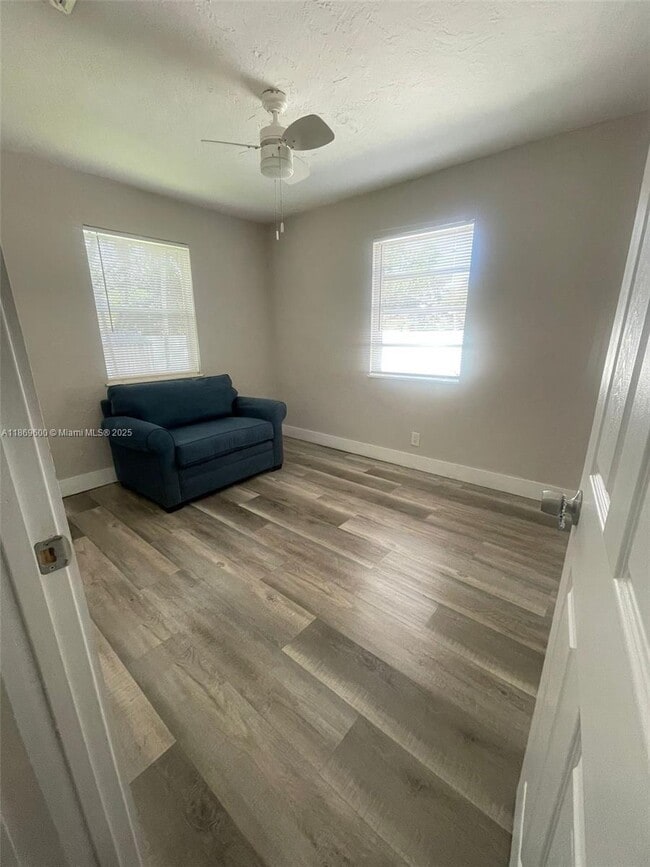 2111 Adams St in Hollywood, FL - Building Photo - Building Photo