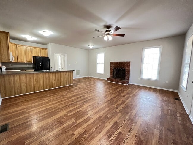 121 Quail Springs Ct in South Hill, VA - Building Photo - Building Photo